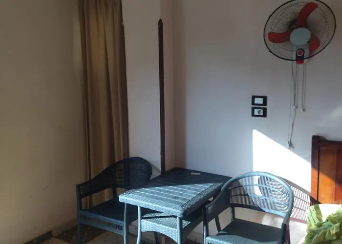 Apartment صغيرة قريبة من شاطئ البحر في *